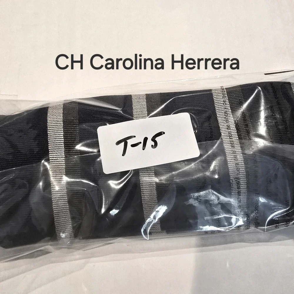 CH Carolina Herrera Mens Silk Striped Tie Navy Blue Silver Green Made in Italy